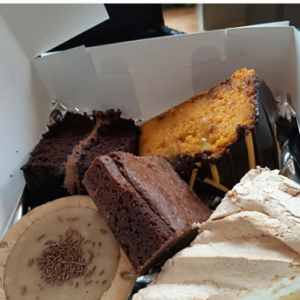 Assorted Cake Box - 5 items